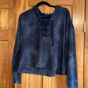 AE Black Cropped Hoodie Size Medium